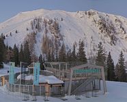 Top station of the Höfi Express II lift