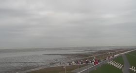 View from the Friedrichskoogspitze to the bathing beach