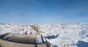 Webcam zeigt die aktuelle Schneelage in SkiArena Andermatt-Sedrun