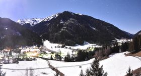 Donnersbachwald: Blick auf den Ort und Skigebiet Riesneralm