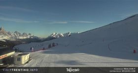Webcam zeigt die aktuelle Schneelage in Alpe Lusia – Moena