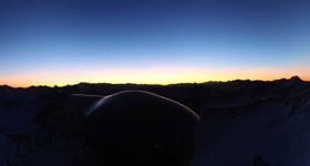 Pitztaler Gletscher: Bergstation Wildspitzbahn mit Café