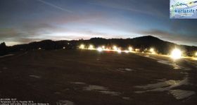Webcam zeigt die aktuelle Schneelage in Aichelberglifte Karlstift