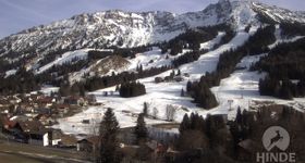Oberjoch: Blick vom Familux Resort aufs Skigebiet am Iseler