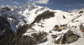 Panoramic view: Checrouit and Courmayeur