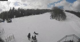 Webcam zeigt die aktuelle Schneelage in Ski Crabbe Mountain