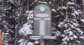 Telluride: Snow stake near Gold Hill Express
