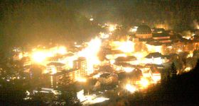 Webcam zeigt die aktuelle Schneelage in Oberlehen - Häusern