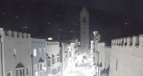 Sterzing in Südtirol: Stadtplatz mit Zwölferturm