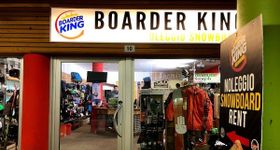 Boarder King Shop Snowboards House