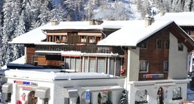 im Dorf Zinal