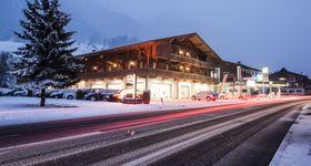 Ortseinfahrt Neustift