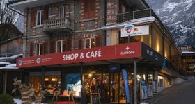 Outdoor Shop & Café