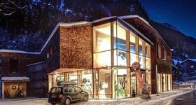 LARCHER Sport und Mode