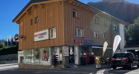 Second store Village Square - opposite Hotel Fluchthorn