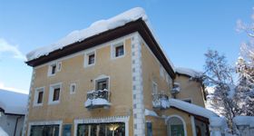 Zuoz Village Center