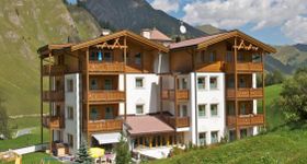 Apart-Garni Motnaida