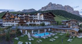 Dolomiti Wellness Hotel Fanes