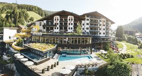Hotel Almhof Family Resort