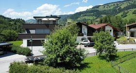 WOHNEN by LIZZY ROHRMOSER