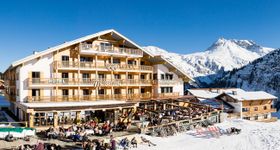 De Luxe Hotel MONTANA