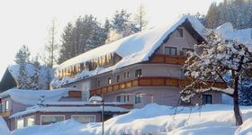 Hotel Pension Sonnenuhr