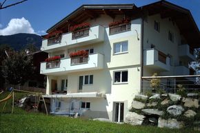General information about your stay at Appartement u. Camping Hochzillertal