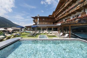 General information about your stay at Berghotel & Residence Tirol