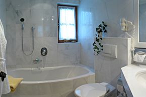 General information about your stay at B&B-Boutique Hotel Brunnenhof 4*