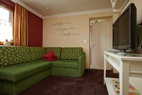 General information about your stay at Charivari´s Wintergarten