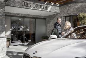 Arriving at the hotel Das Central