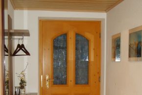 Entrance and wardrobe