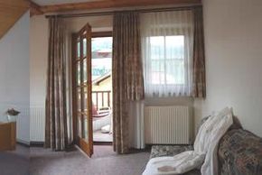 Sleeping room in apartment Angertal