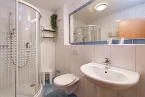 Doppelzimmer, Badezimmer