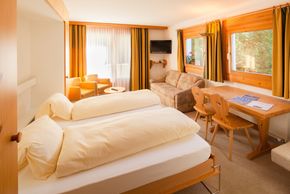 General information about your stay at Hotel Chesa Surlej