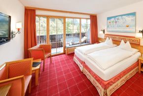 General information about your stay at Hotel Lech & Residenz Chesa Rosa