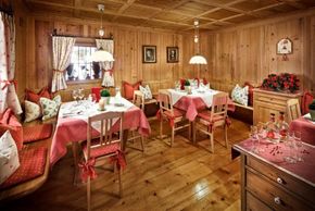 General information about your stay at Hotel Lech & Residenz Chesa Rosa