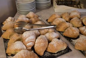dining room - breakfast