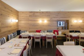 Dining room hotel guests