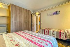 Classic one-bedroom apartment sleeps 5