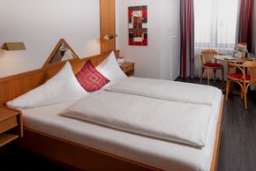 Detaillierte Infos zur Unterkunft 4-Länder Hotel Deutschmann