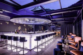 Spektakulär: die Bar LA VUE im obersten Stock.