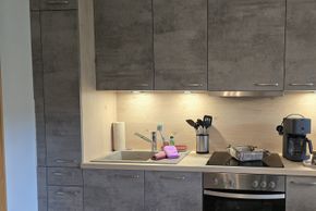 neue Küche mit Spülmaschine, Wasserkocher, Toaster, Kaffeemaschine.....