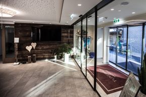 Hoteleingang Aktivhotel Tuxerhof