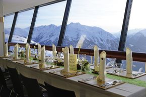 Festlich Speisen im Panoramarestaurant