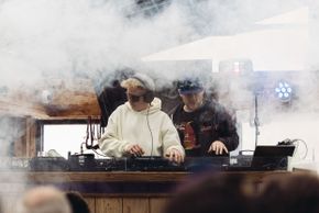 Täglich Après-Ski mit DJ ab 14:00 Uhr