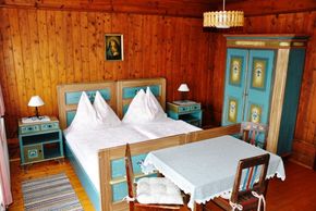 Dreibett-Zimmer mit Balkon