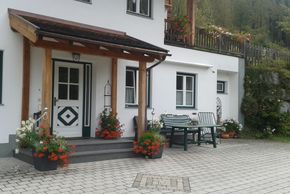 Appartement Parterre im Nebenhaus