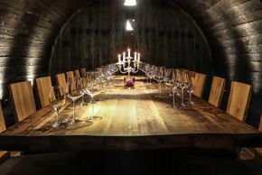 Degustation im Riesen-Weinfass: Neuer Weinkeller mit wöchentlichen Weinproben