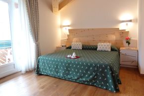 Detaillierte Infos zur Unterkunft Alle Dolomiti Boutique Lake Hotel